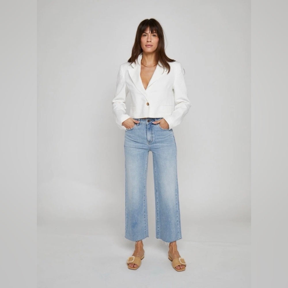 Light Blue Cropped Jeans for Women